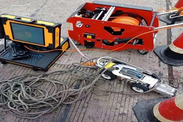 泰来CCTV管道检测机器人