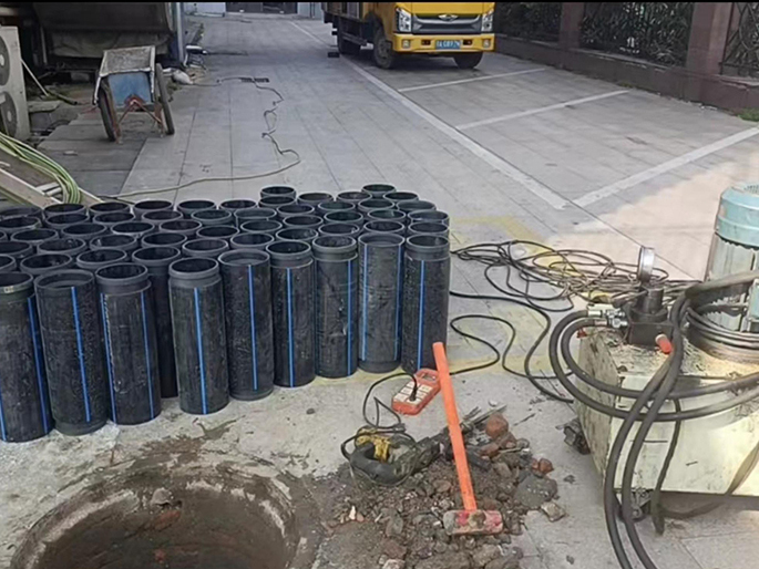 泰来PE置换管厂家 DN315置换管 非开挖管短管置换